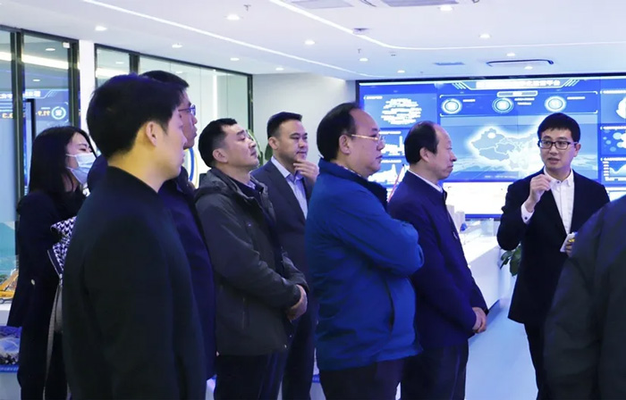 江苏省发改委副主任林康调研平博手机站·官方版在线发展情况-3.jpg